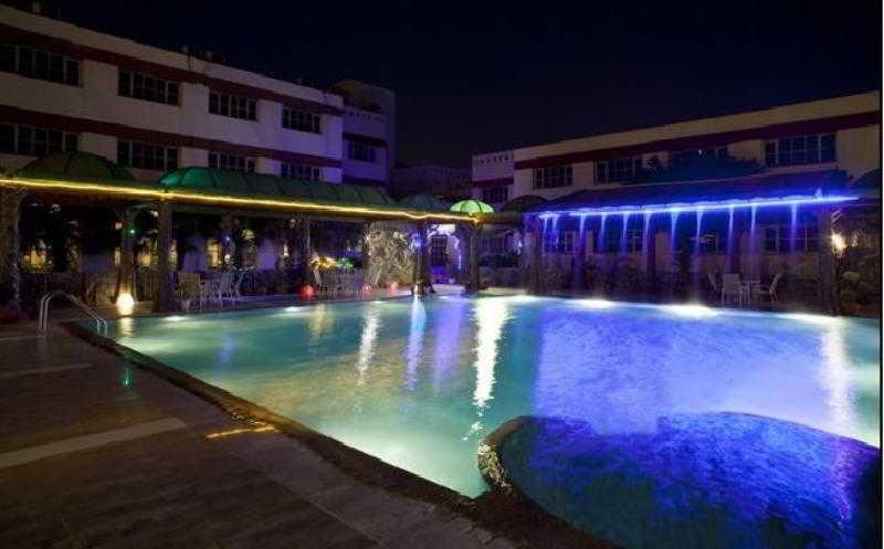 Hotel Yamuna View Агра Екстер'єр фото